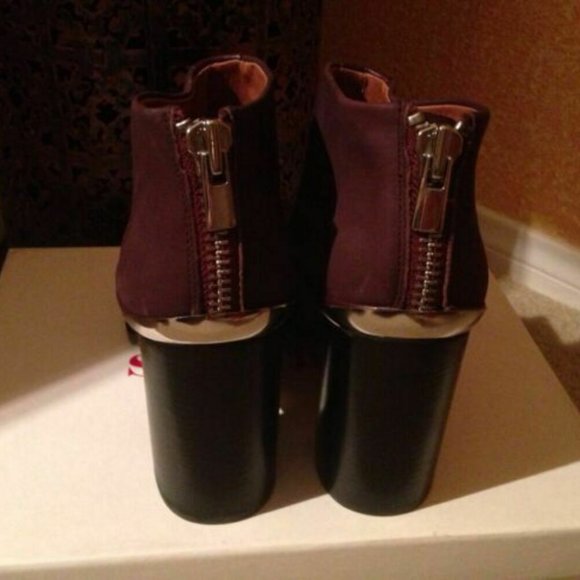 Gorgeous**Auth SEE By CHLOE Calf Ankle Boots Booties Shoes  Auth SEE By CHLOE Calf Ankle Boots Booties